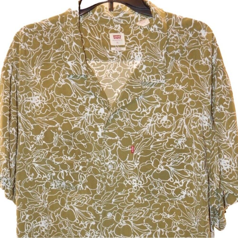 NWT Levi's Classic The Camper Relaxed Fit S/S Button Shirt Size X-Large XL Green